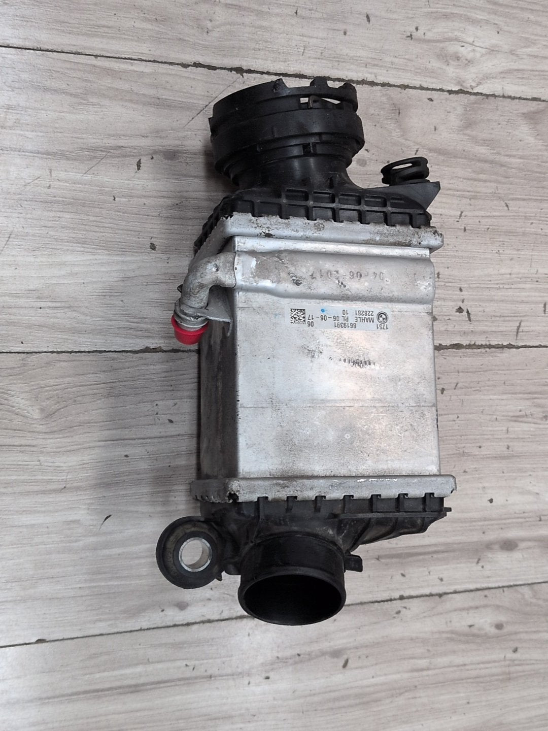 16-19 OEM BMW G30 G12 M550 750 N63R Turbocharger Intercooler Air Cooler 5-8