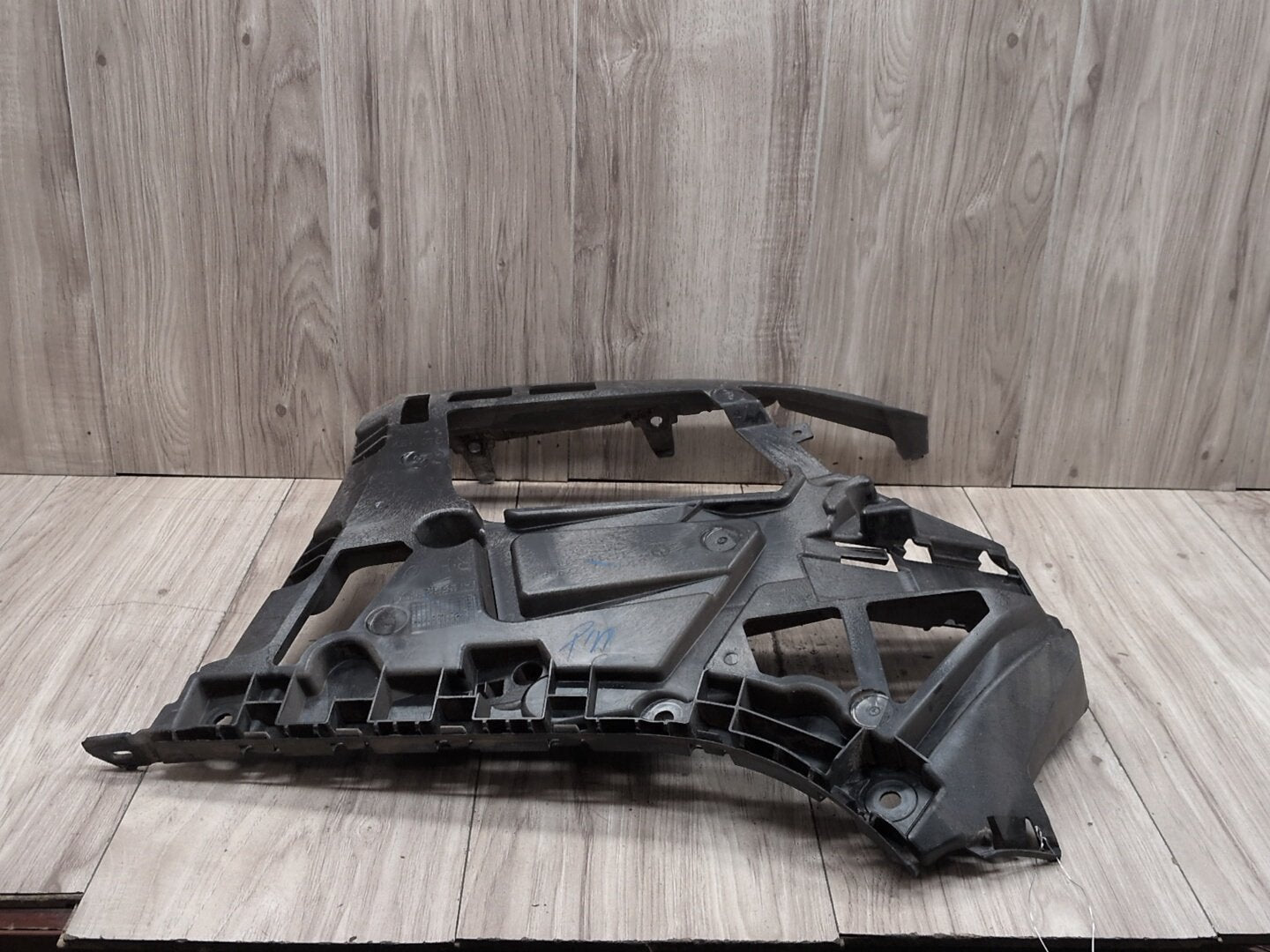 2019-2026 BMW 330i G20 Rear Right Passenger Bumper Support Bracket 7427968
