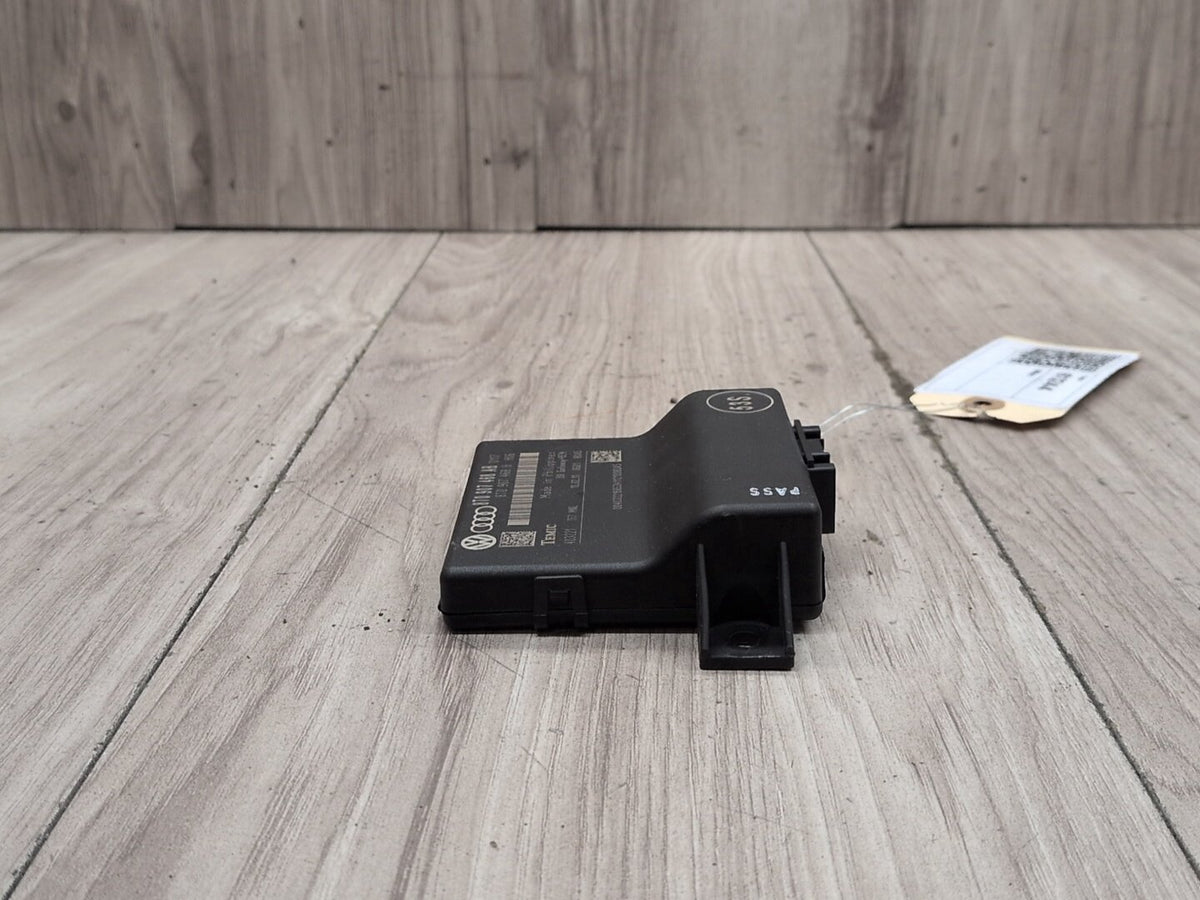 2008-2017 Audi S5 8T Gateway Control Module 8T0907468AB