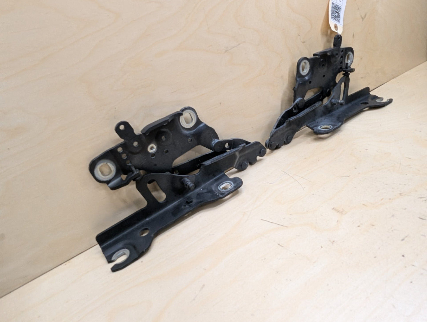 OEM BMW F22 F23 F30 F32 F33 F36 F80 F82 F83 F87 Left Right Side Hood Hinges PAIR
