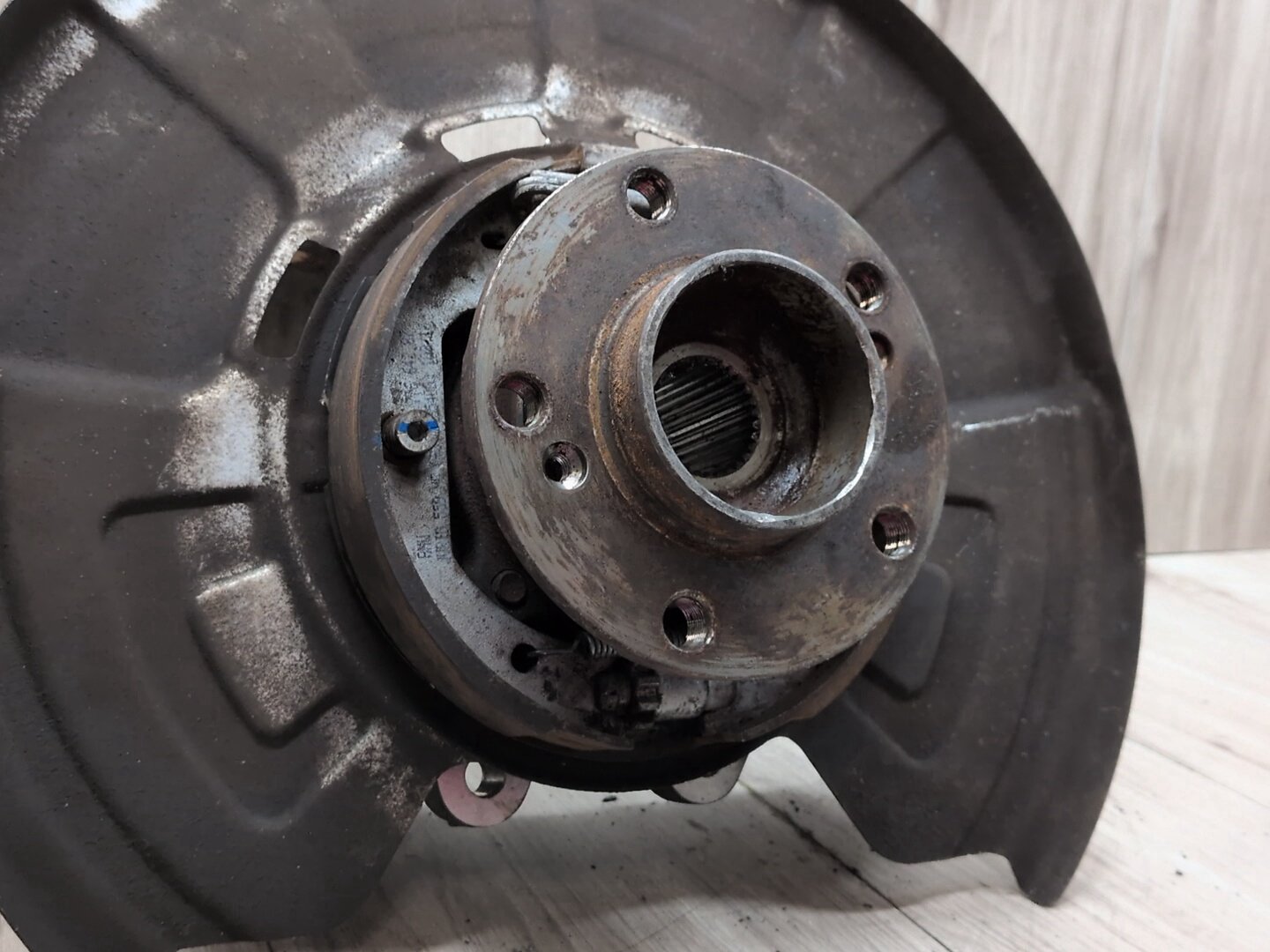 OEM BMW F85 F86 F15 F16 X5 X6 REAR Right Passenger Spindle Hub Carrier Knuckle