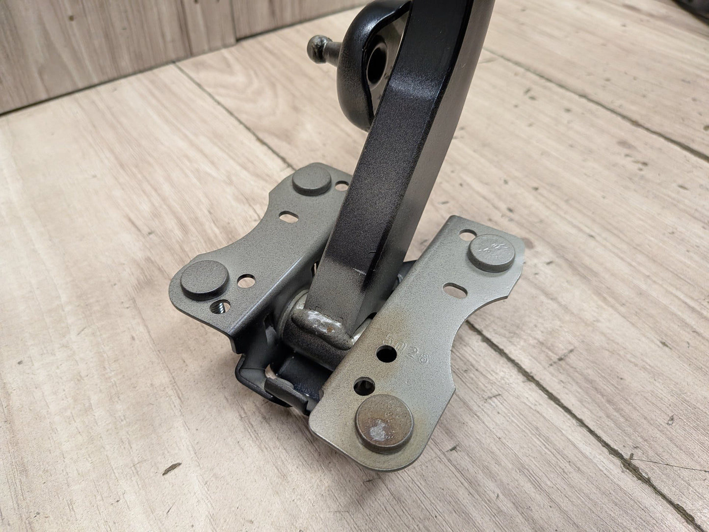 2018 BMW M550i xDrive G30 Rear Left Right Trunk Desk Lid Hinges SET PN: 7366398