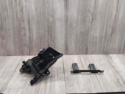 OEM BMW F15 F16 F85 X5 X6 Front Right Passenger Fender Mount Support Brackets