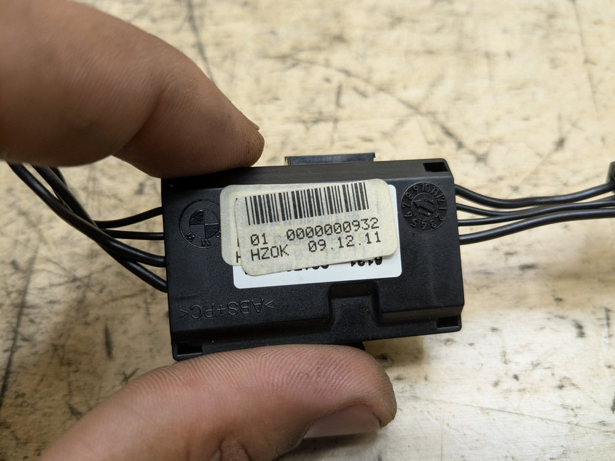 2007-2013 BMW 328i E92 Steering Wheel Control Module 9217865 OEM