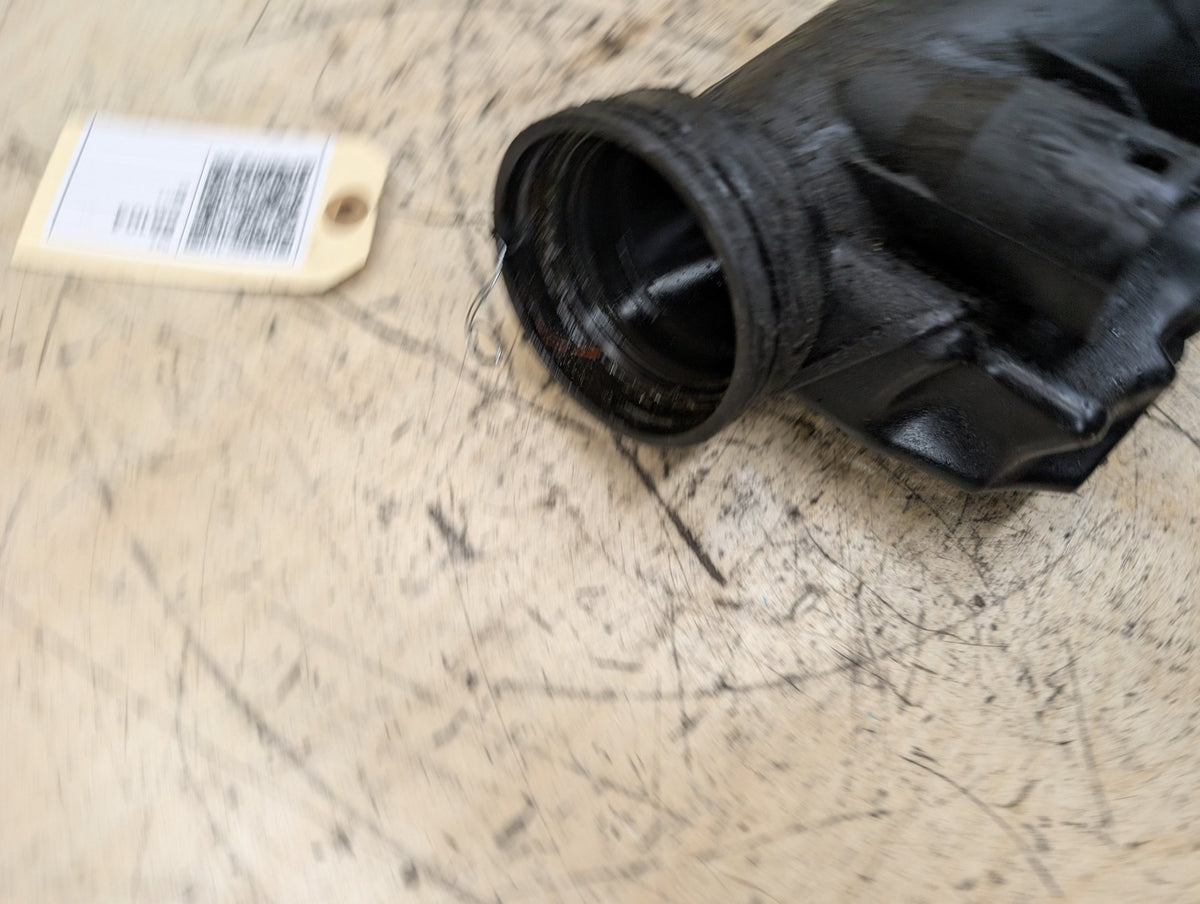 2019-2026 BMW X5 G05 Engine Motor Air Duct Tube Hose 7643302 OEM