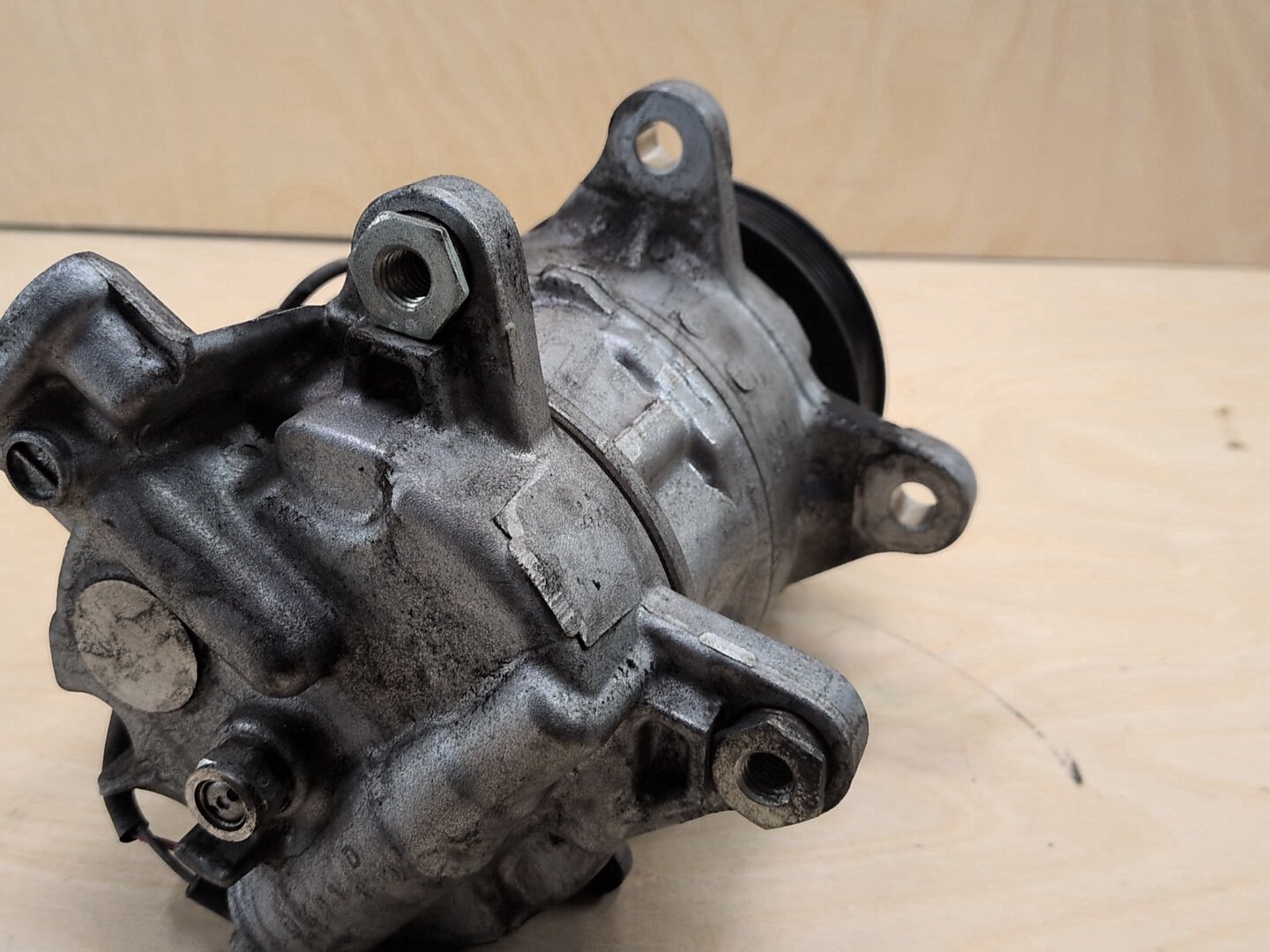 OEM BMW F97 G01 G20 G22 G23 G26 G42 G80 G82 AC Compressor Clutch A/C Pump Pulley