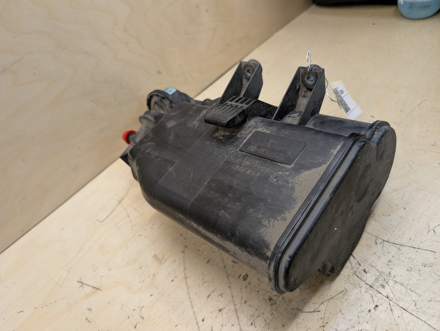2012-2018 BMW 320i F30 Fuel Vapor Charcoal Canister 7297330