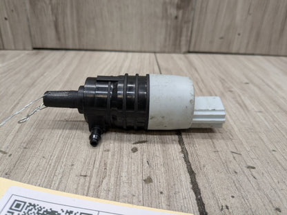OEM BMW G20 G22 G26 G30 Windshield Washer Pump