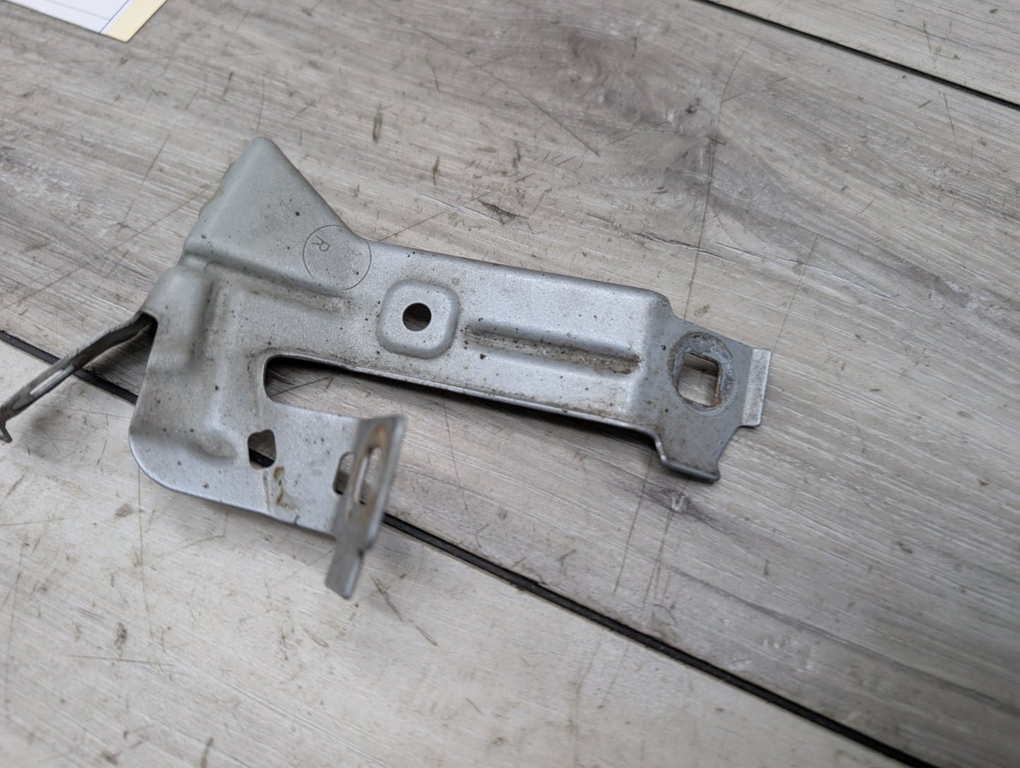 2012-2018 BMW 340i F30 Front Right Passenger Fender Brackets SET 7255844