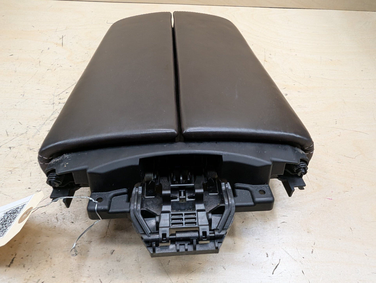 2016-2022 BMW 750i G12 Center Console Armrest Arm Rest 9354625