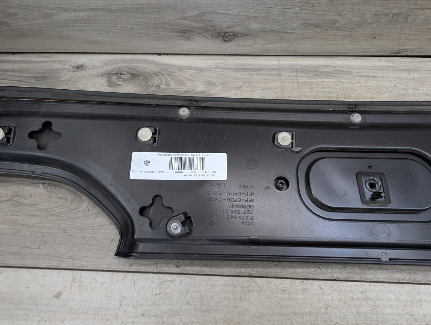16-19 OEM BMW G12 740 750 Trunk Lid License Plate Lower Finish Panel