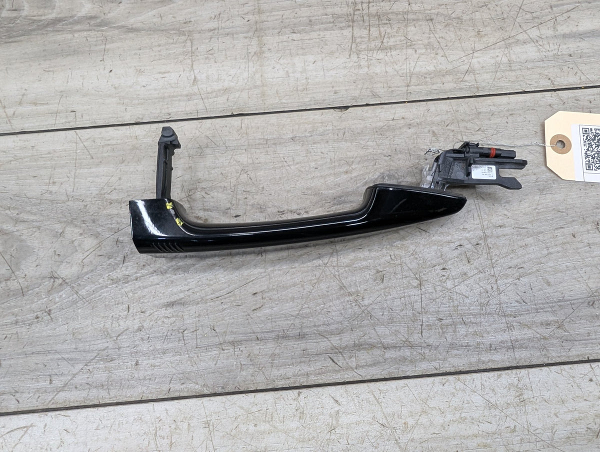 2014-2018 BMW X5 F15 Front or Rear Right Passenger Exterior Door Handle w/ Comfort Access 7422108 OEM