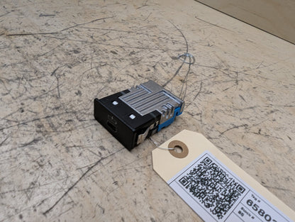 OEM BMW F48 F97 G01 G20 G22 G23 G26 G30 USB Type C Socket Charger Port Connector