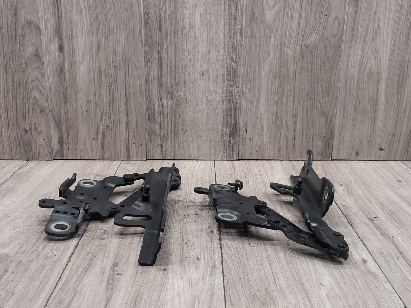 OEM BMW F22 F23 F30 F32 F33 F36 F80 F82 F83 F87 Left Right Side Hood Hinges PAIR