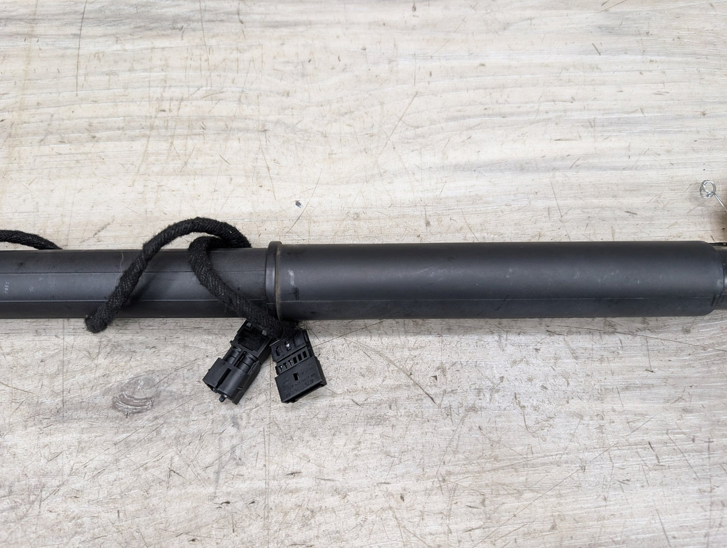 2007-2013 BMW X5 E70 Rear Left Driver Liftgate Trunk Lid Strut Shock Support 7332695