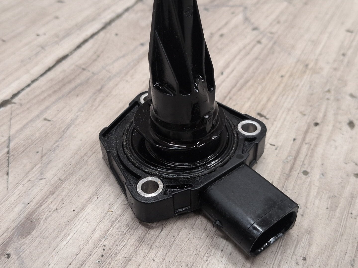 OEM BMW F22 F30 F32 F36 X3 X5 N20 N26 N55 Engine Pan Oil Level Leveling Sensor