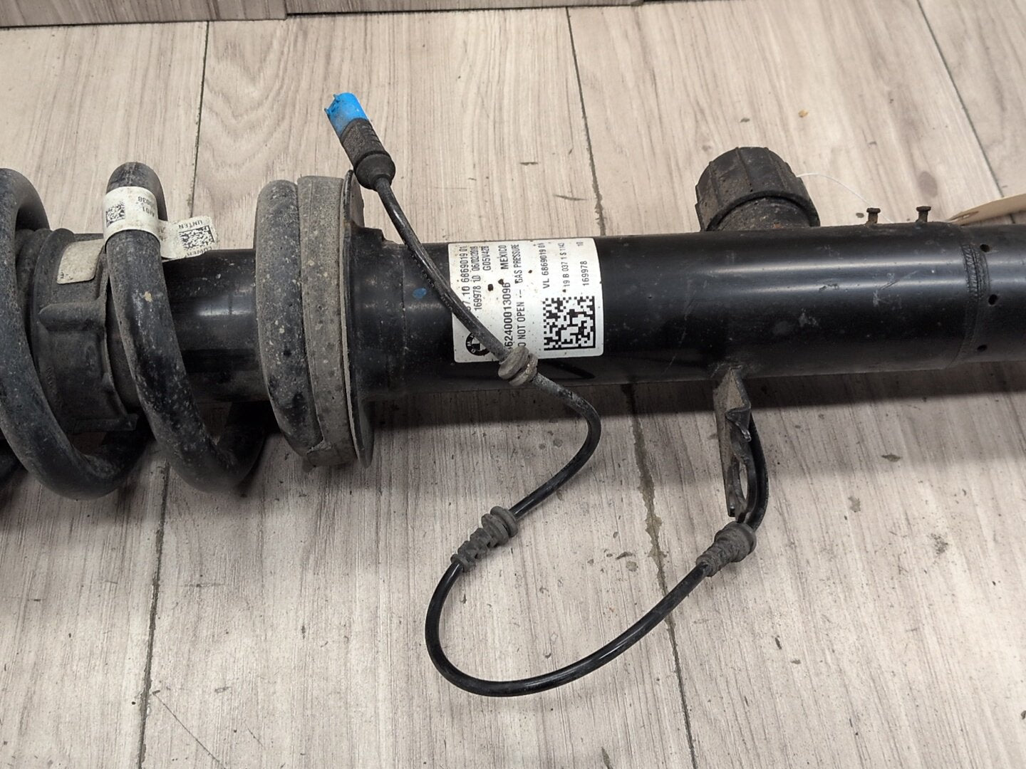 19-23 OEM BMW G05 X5 40 50 Front Left Driver Spring Strut Shock Absorber VDC