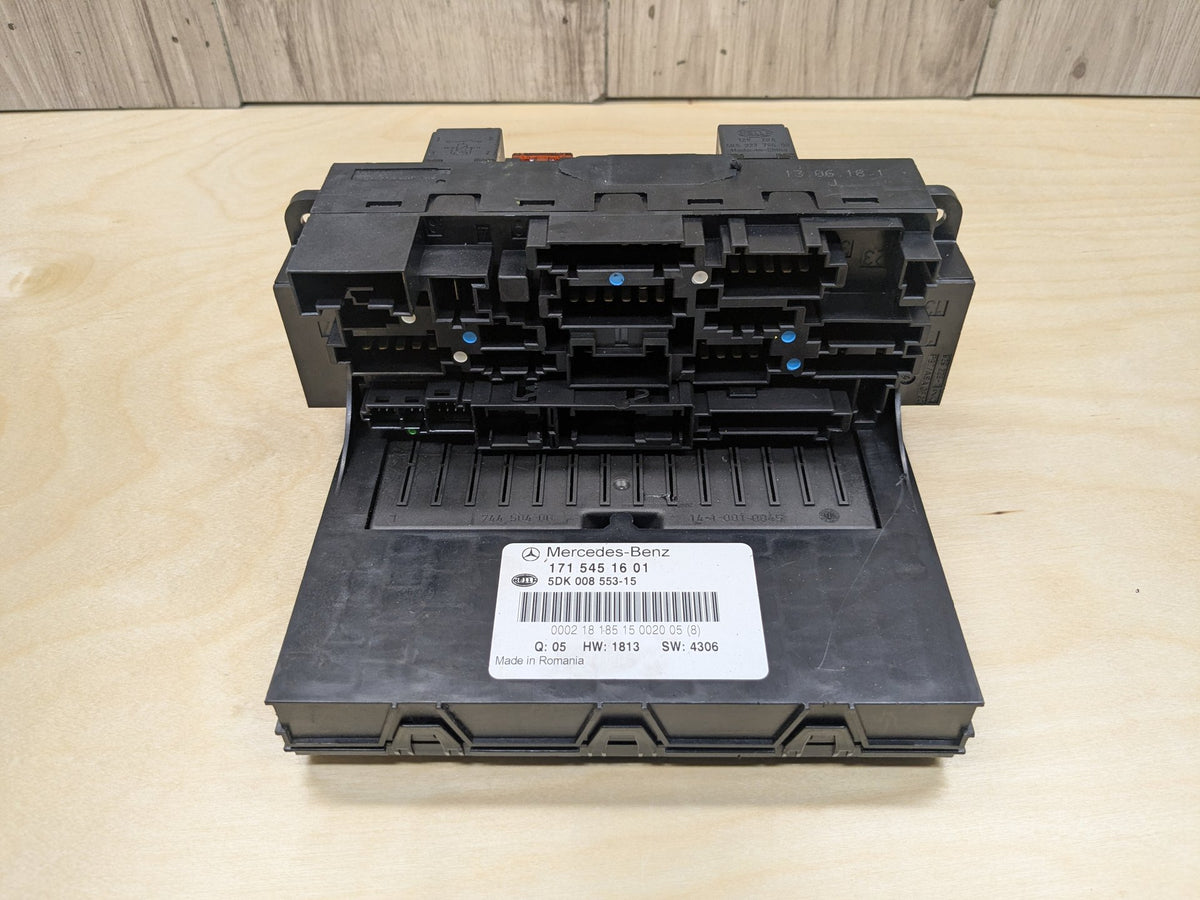 2009-2011 Mercedes-Benz SLK-Class R171 Rear Power Distribution Fuse Box A1715451601 OEM