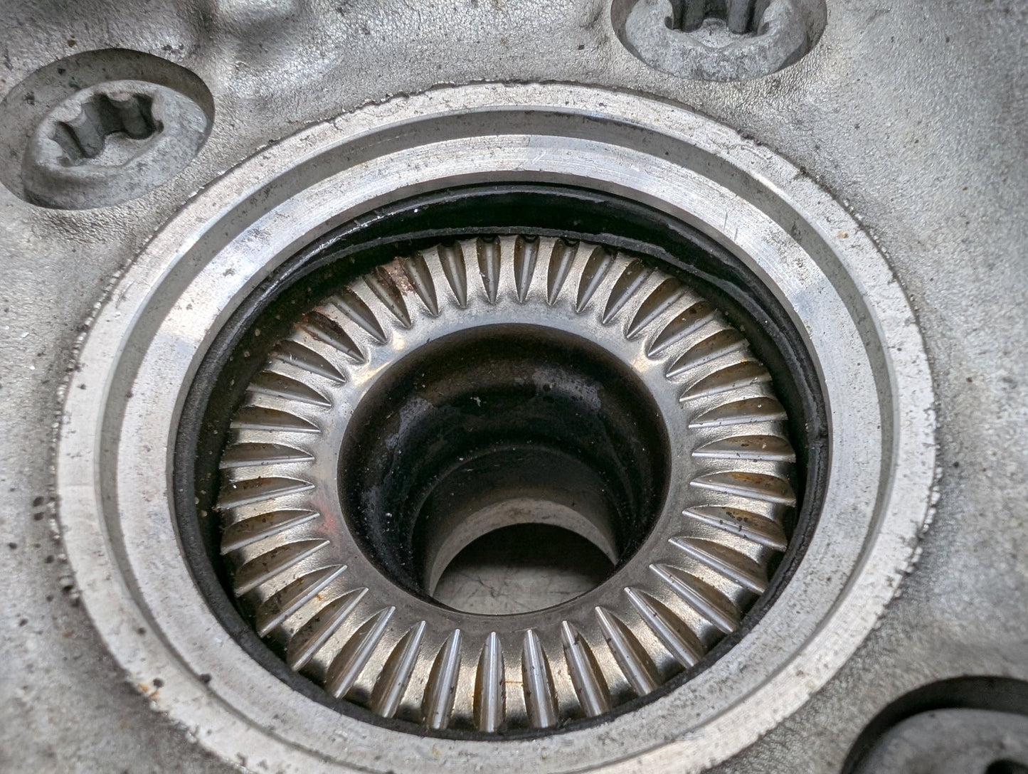 OEM BMW G01 X3 30i 30iX M40iX REAR Left Driver Knuckle Wheel Hub Spindle Bearing