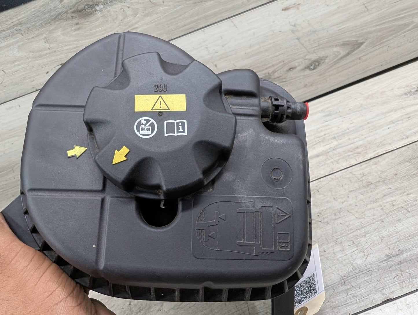 2012-2015 BMW X5 E70 Coolant Expansion Tank Reservoir 8621092