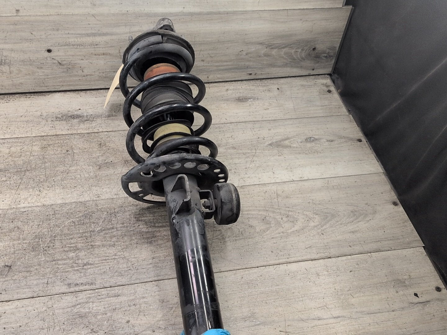 18-25 OEM BMW G01 G02 X3 X4 M40iX Front Left Driver Spring Strut Shock 6880605