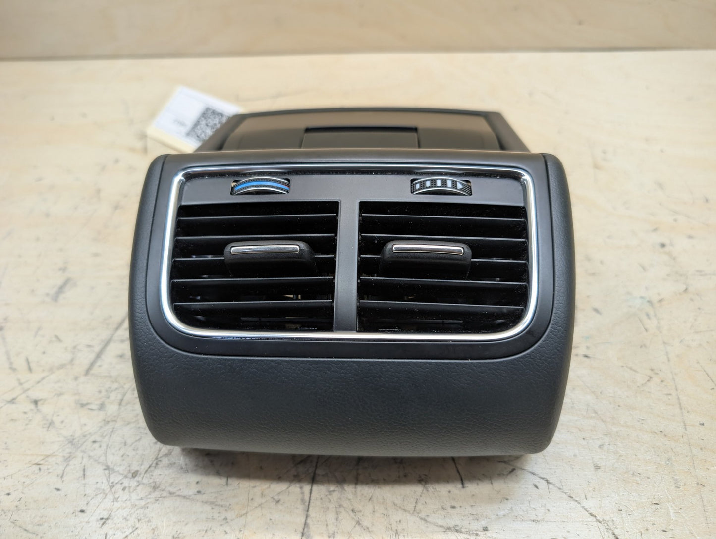 2011-2017 Audi RS5 8T Rear Center Console Air Vent Grille 8K0819203J