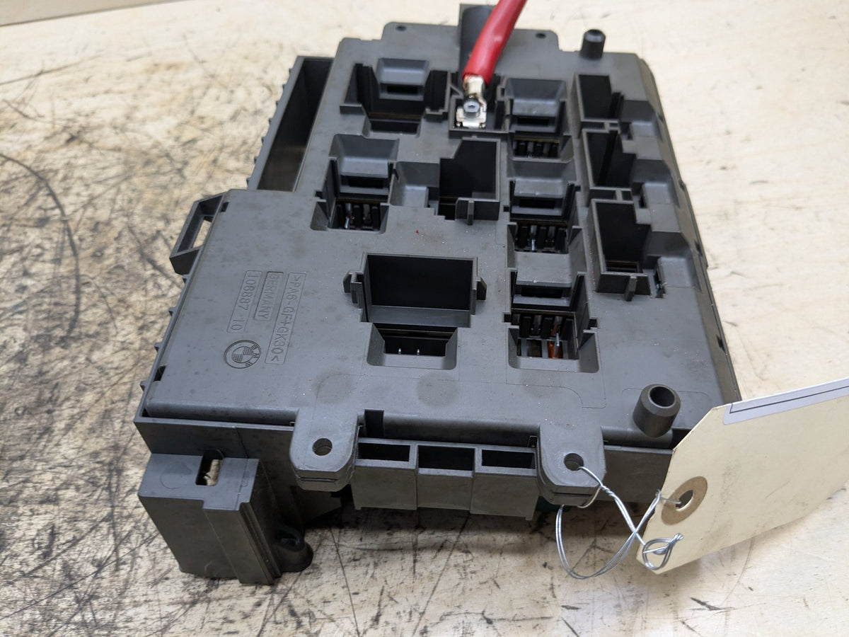 2008-2013 BMW 135i E88 Front Power Distribution Fuse Box 9119444 OEM