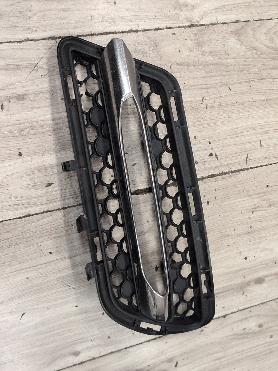 2009-2012 Mercedes-Benz E550 W212 Front Left Right Center Bumper Cover Grilles SET A2128851753 OEM