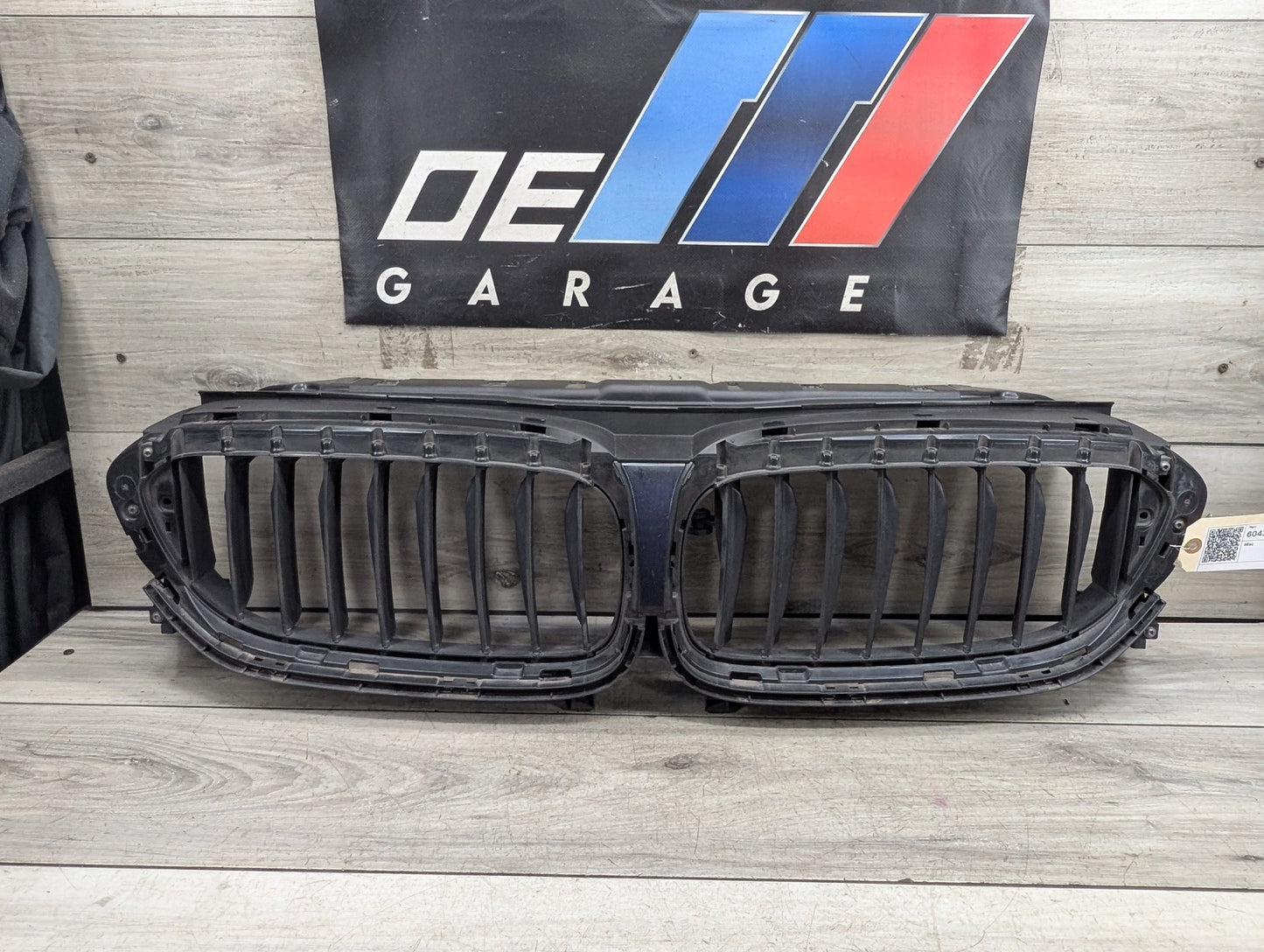 2017-2023 BMW 530i G30 Front Bumper Radiator Air Flap Shutter w/ Kidney Grilles 7497279