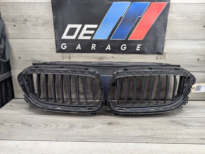 2017-2023 BMW 530i G30 Front Bumper Radiator Air Flap Shutter w/ Kidney Grilles 7497279