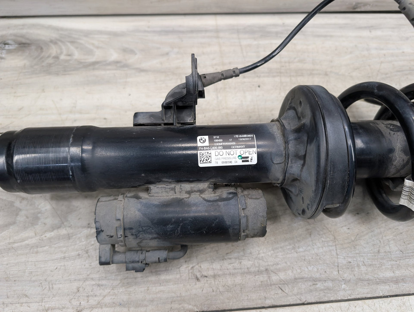 17-23 OEM BMW G30 M550iX Front Right Passenger Spring Strut Shock Absorber VDC
