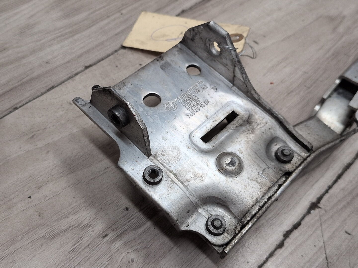 2012-2018 BMW M6 F06 Radiator Lower Mounting Brackets SET 7575248