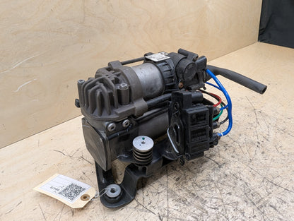 16-22 OEM BMW G11 G12 740 750 M760 Air Suspension Compressor Pump Module Motor