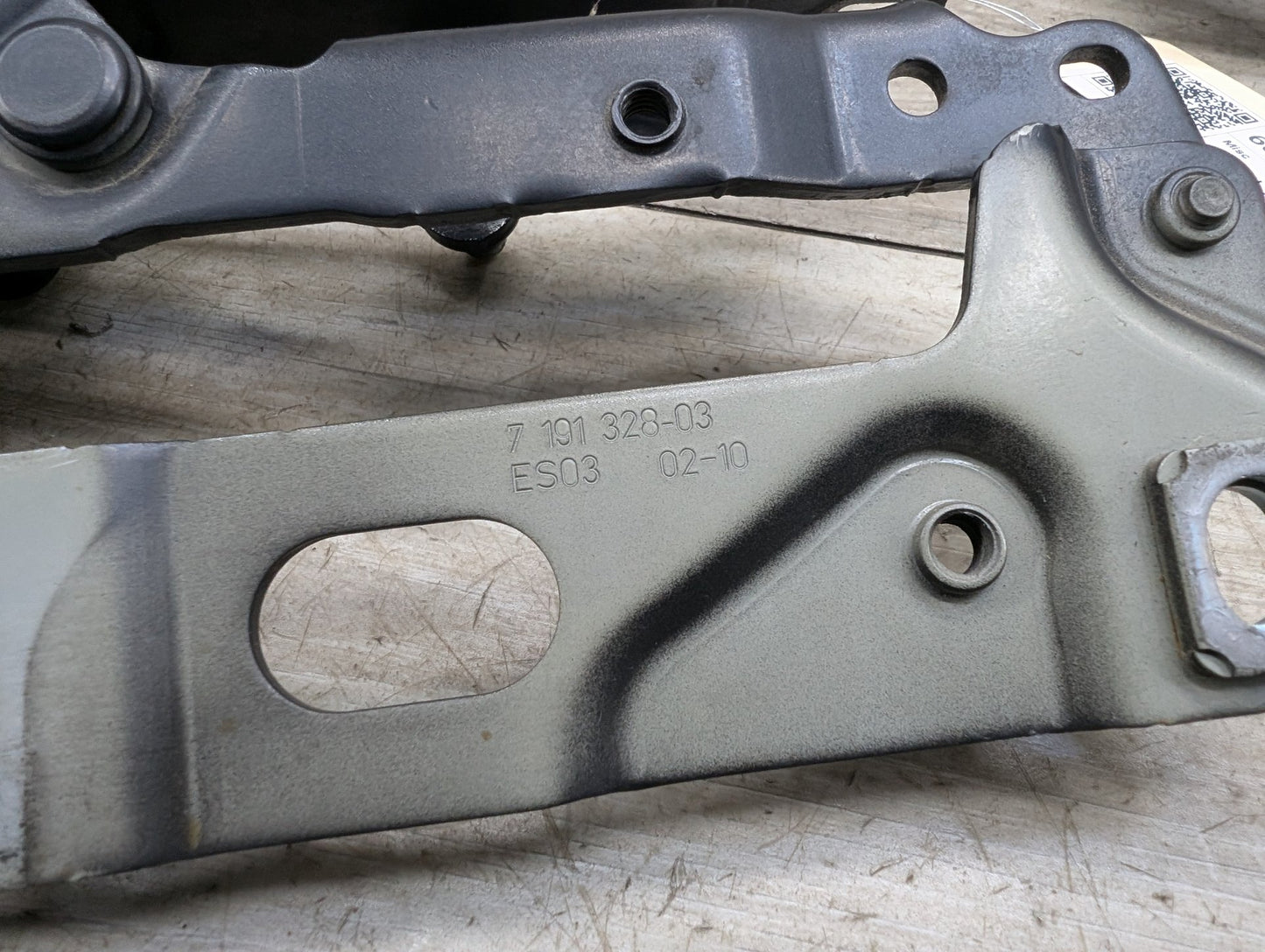 11-16 OEM BMW F10 528 535 550 M5 Front Left Right Bonnet Hood Hinges SET