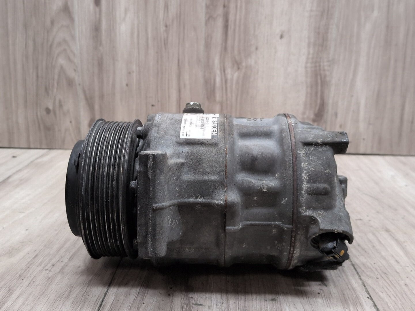 OEM BMW F90 F93 G05 G07 G12 G16 G30 AC Compressor Clutch Pump W/ Pulley N63 S63