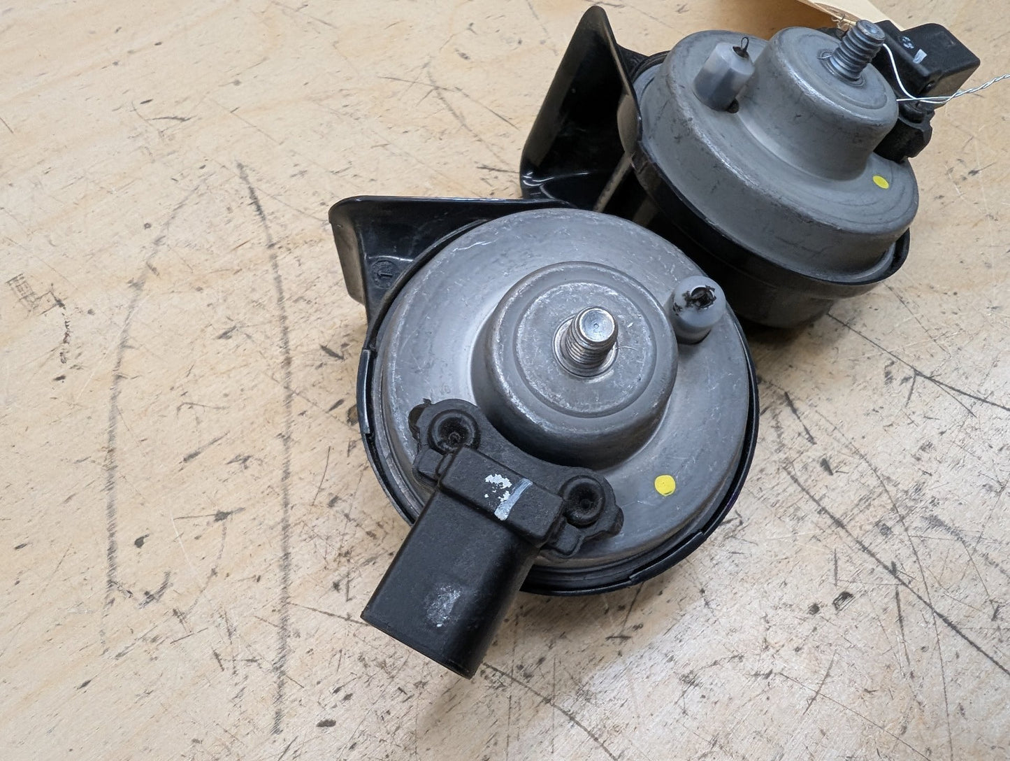 2018-2024 BMW X3 G01 Alarm Horns SET 7404430