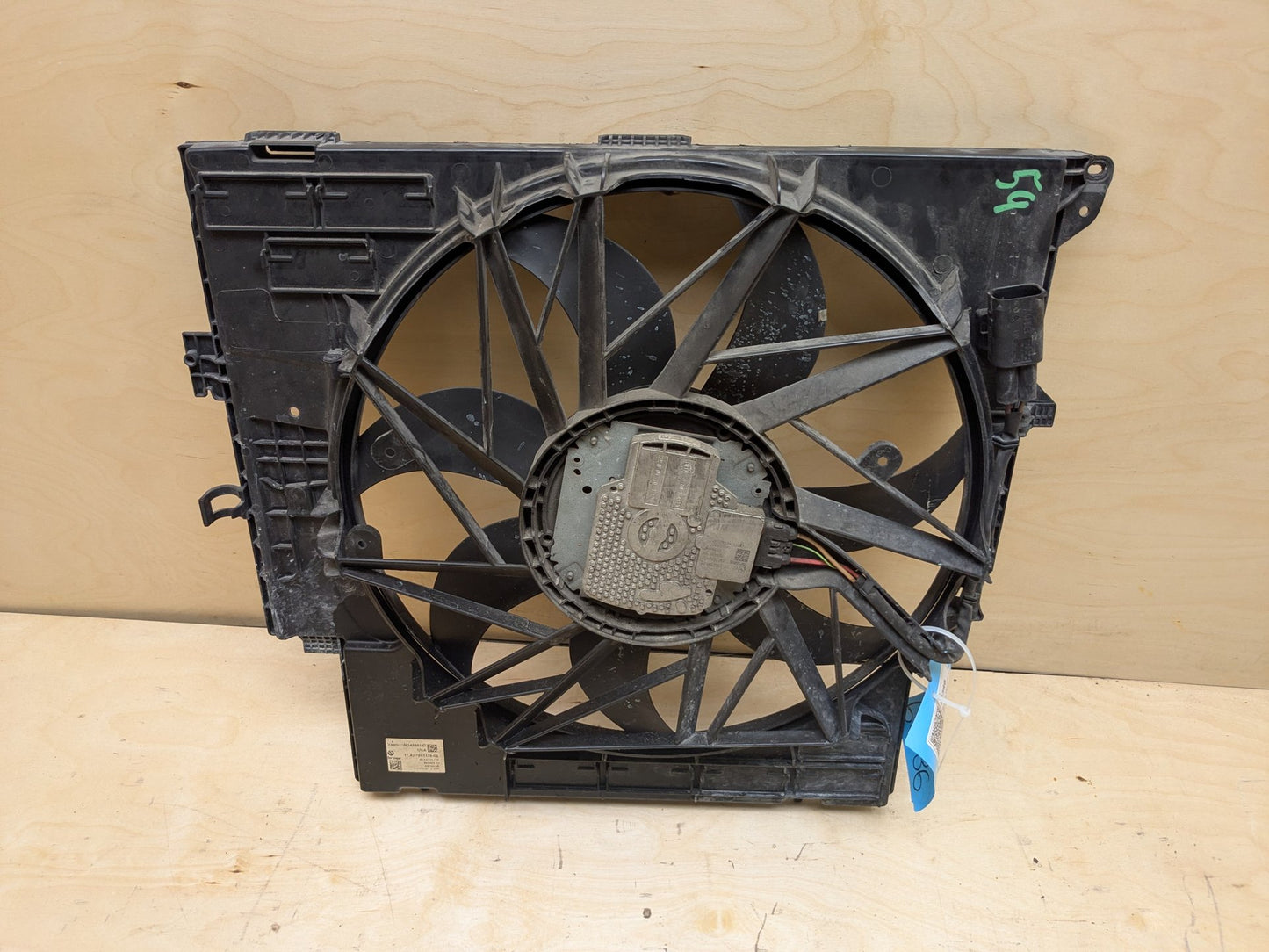 2011-2016 BMW X3 F25 Radiator Fan Shroud Housing w/ Motor 7601176