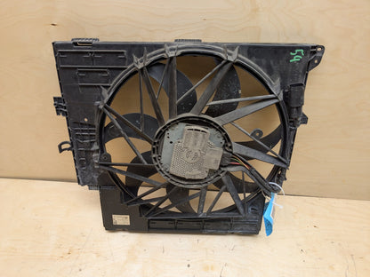 2011-2016 BMW X3 F25 Radiator Fan Shroud Housing w/ Motor 7601176