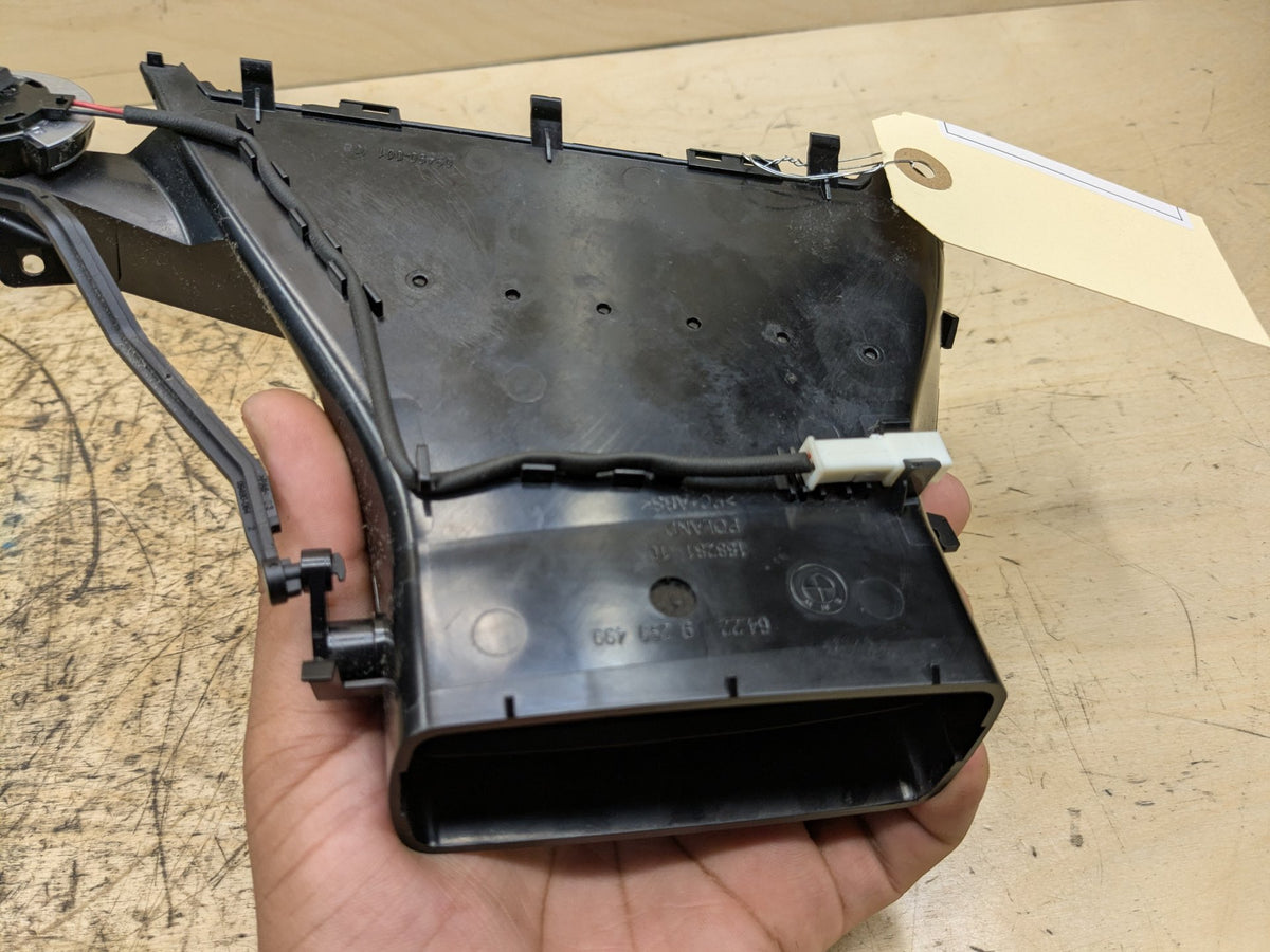 16-19 OEM BMW G12 740 750 Dash Dashboard Right Passenger Side Air Vent