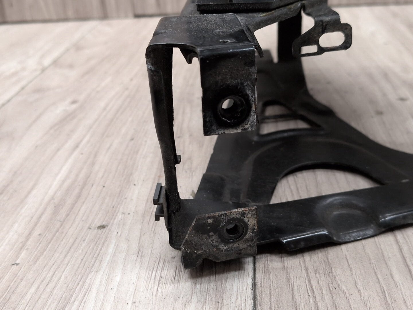 2011-2013 BMW 535i F10 Left Driver Headlight Bracket 7200793