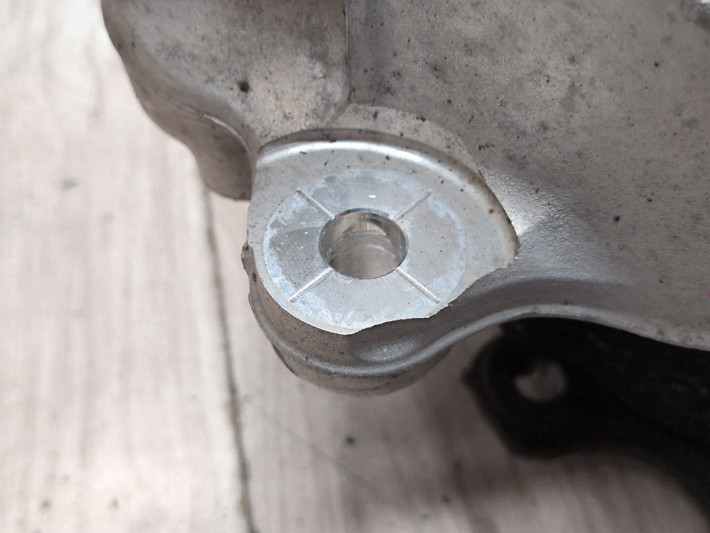 OEM BMW G20 G22 G23 330 M340 FRONT Left Driver Hub Spindle Knuckle Bearing AWD