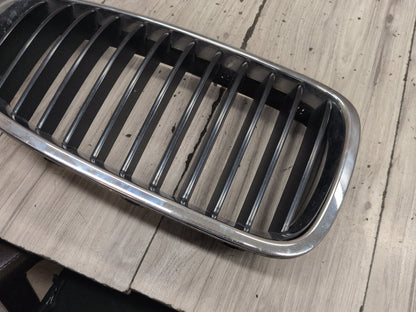 2011-2016 BMW M5 F10 Front Right Passenger Upper Bumper Cover Kidney Grille OEM