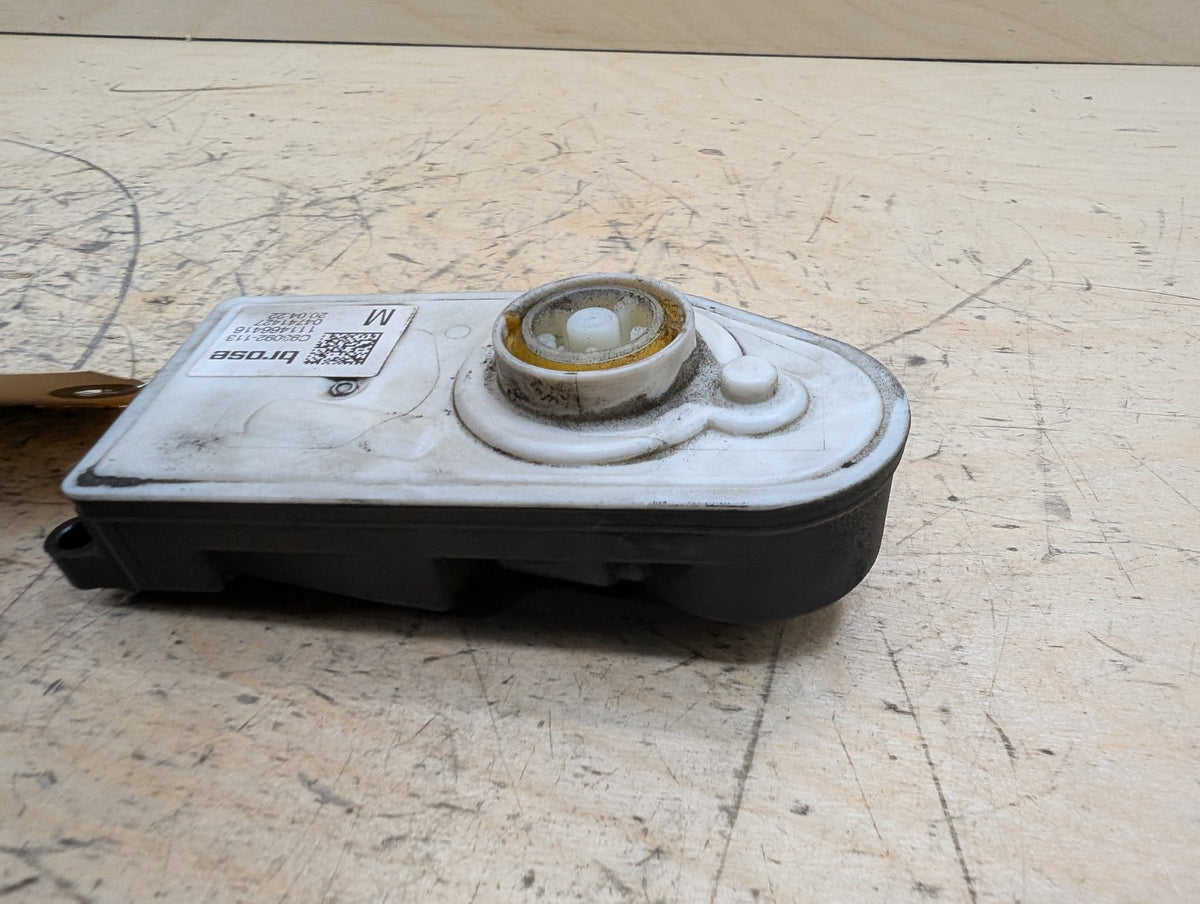 OEM BMW G30 530 540 M550 G12 740 750 M760 Upper Grille Air Flap Motor Actuator