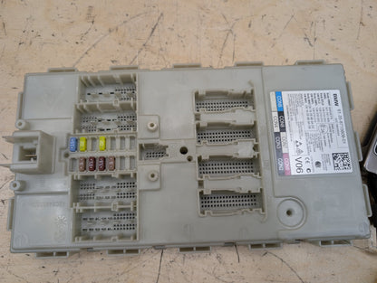 2018-2024 BMW X3 G01 Bdc Body Domain Fem Control Module w/ Key 8715809