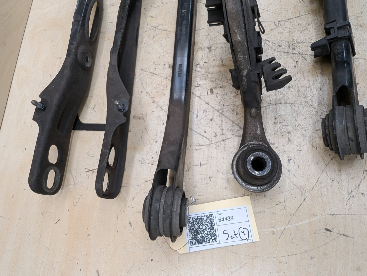 2016-2022 BMW 750i G12 Rear Left Driver Control Arms SET 6861125