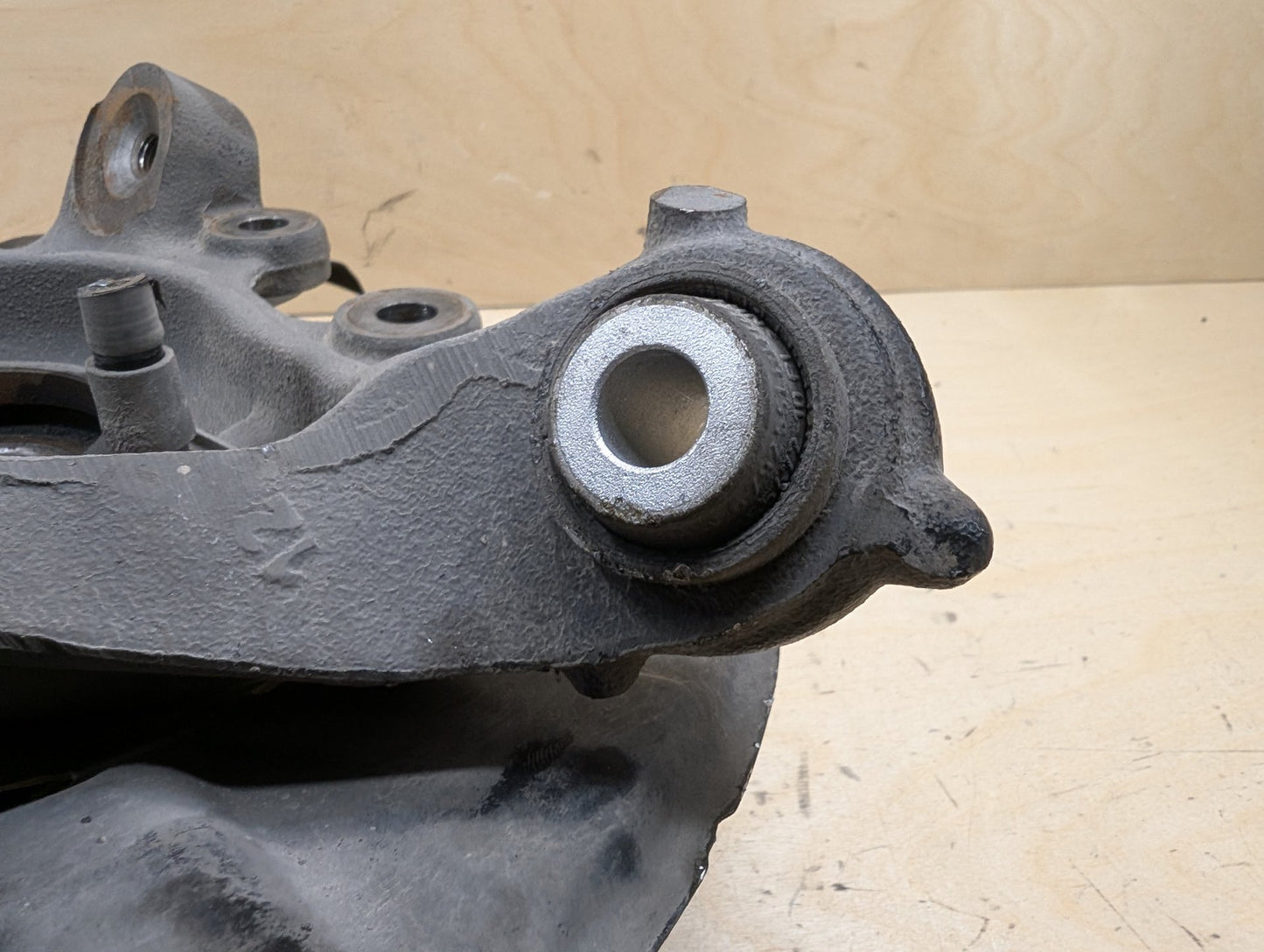 2012-2018 BMW 320i F30 Rear Left Driver Spindle Knuckle w/ Bearing 6792521