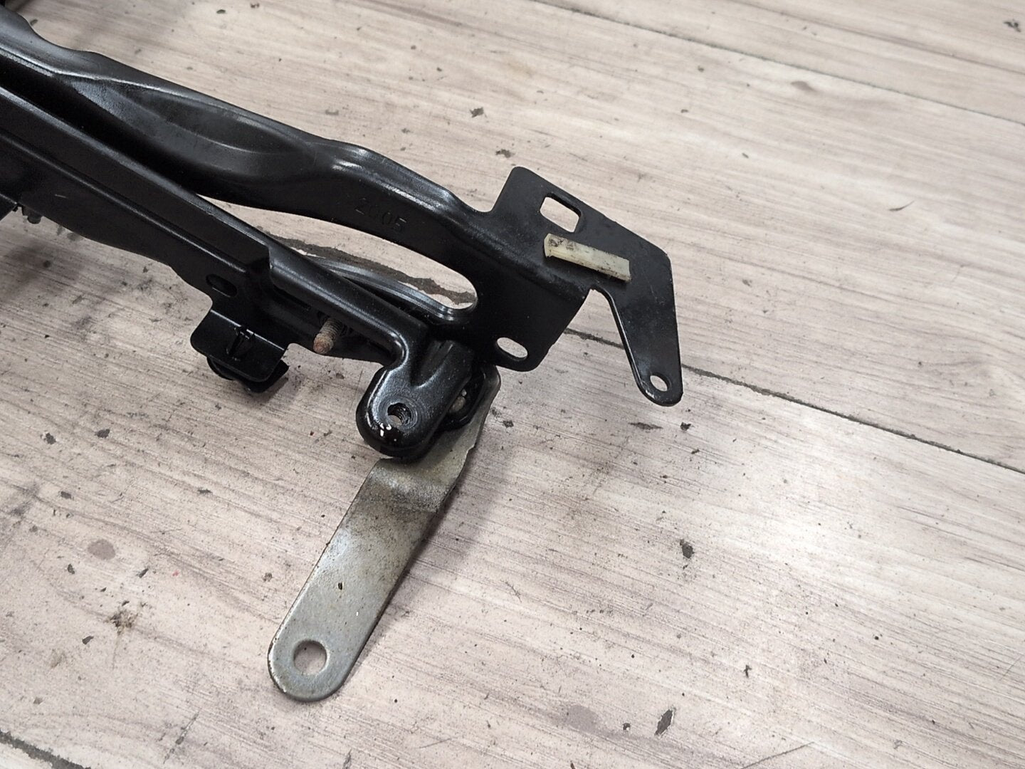 OEM BMW F22 F30 F32 F33 F36 Front Left Driver Headlight Support Mount Bracket