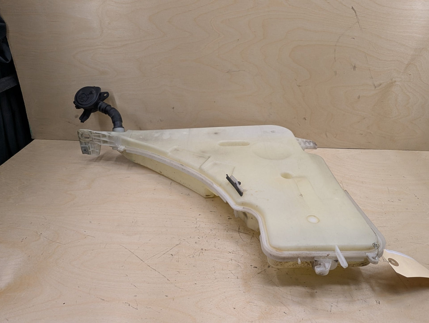 2012-2018 BMW 335i F30 Windshield Reservoir Tank Assembly 7241664