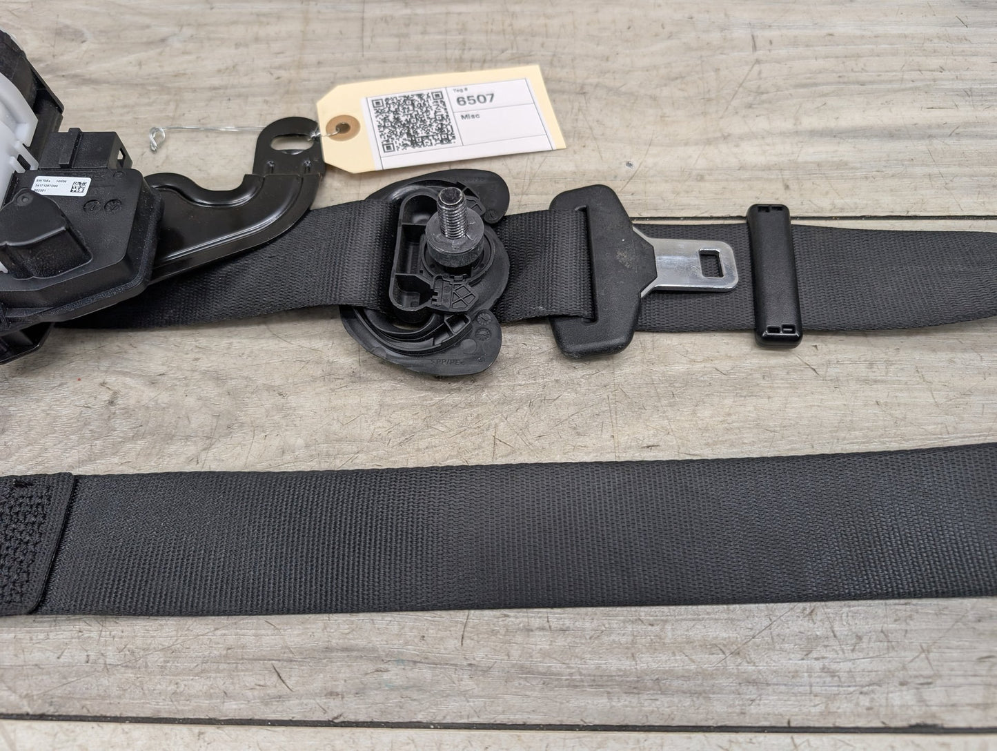 OEM BMW F90 G30 530 540 M550 M5 Front Right Passenger Seat Belt Retractor Black