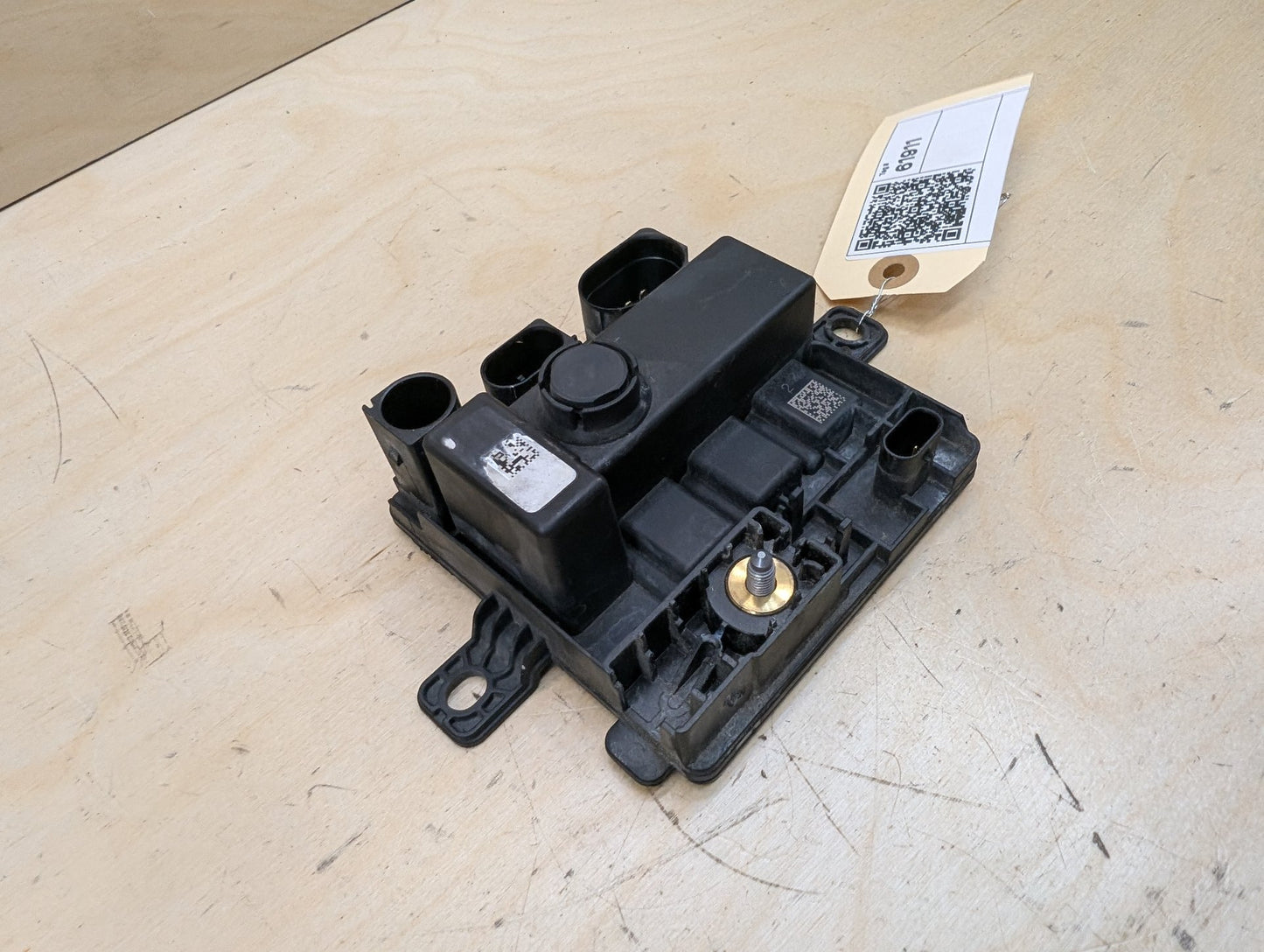 OEM BMW F10 F15 F22 F23 F30 F32 F33 F36 Integrated Power Supply Control Module